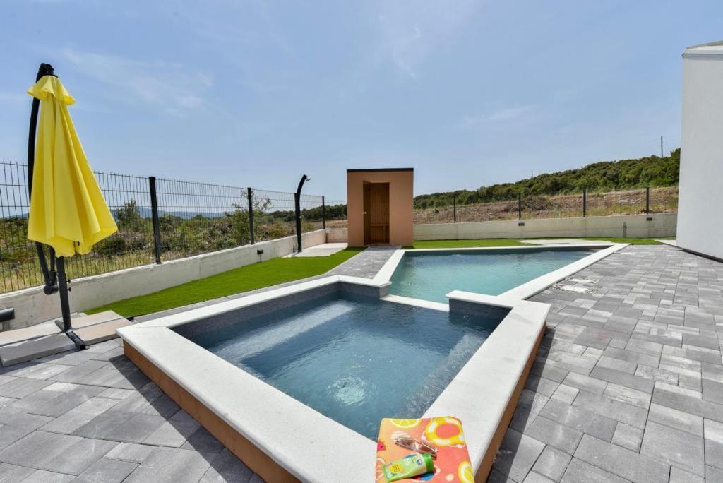 Villa Silente Sukosan Ngoại thất bức ảnh